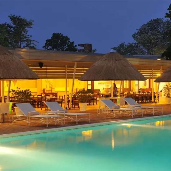 Cresta Churchill Hotel